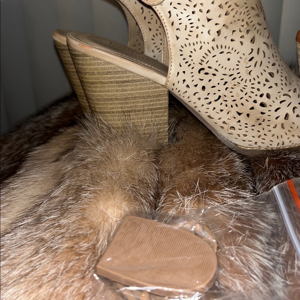 Chic Cut-Out Peep-Toe Heels in Tan and Brown - Picture 7 of 7